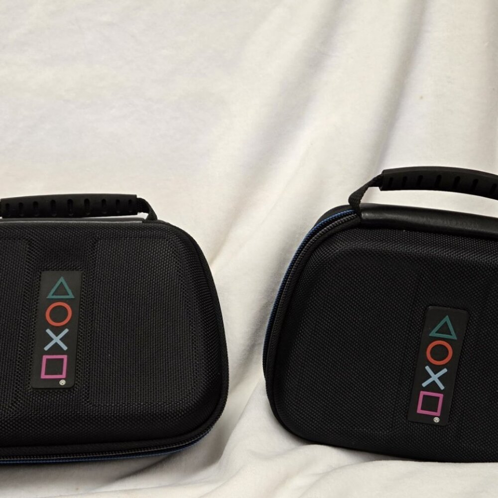 Officially Licensed Sony PlayStation Controller Cases
(2)